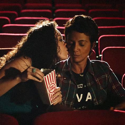 26 Best Lesbian Movies .